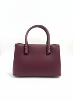 ⁦حقيبة يد نسائية عصرية - تصميم "توت" بجلد ناعم مع إكسسوار دبدوب لطيف⁩ - الصورة ⁦7⁩