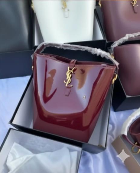 KH شنطة YSL Bucket Bag - لون مارون لامع (Burgundy Patent) لإطلالة فخمة لا تُنسى - الصورة 1