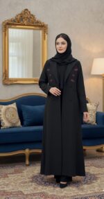 عباية بليزر الراقية، تجمع بين الطابع الرسمي والأناقة العصرية.