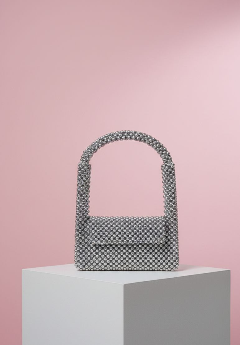 WhatsApp Image 2026-02-10 at 9.29.01 PM حقيبة "بريق النجوم" الكريستالية صناعه يدوية - الصورة 1