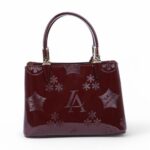 ⁦حقيبة يد لورينا (LORAINA) العصرية - فخامة النقوش واللمسات الذهبية⁩ - الصورة ⁦6⁩