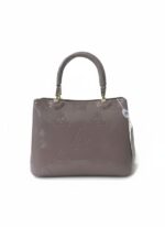 ⁦حقيبة يد لورينا (LORAINA) العصرية - فخامة النقوش واللمسات الذهبية⁩ - الصورة ⁦8⁩