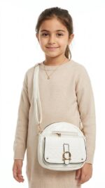 ⁦حقيبة كتف (كروس) مبطنة للبنات بلمسة كلاسيكية وإبزيم ذهبي⁩ - الصورة ⁦4⁩