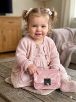 ⁦حقيبة يد بناتي "ماربل" بلمعة فاخرة - إكسسوارات أطفال أنيقة⁩ - الصورة ⁦3⁩