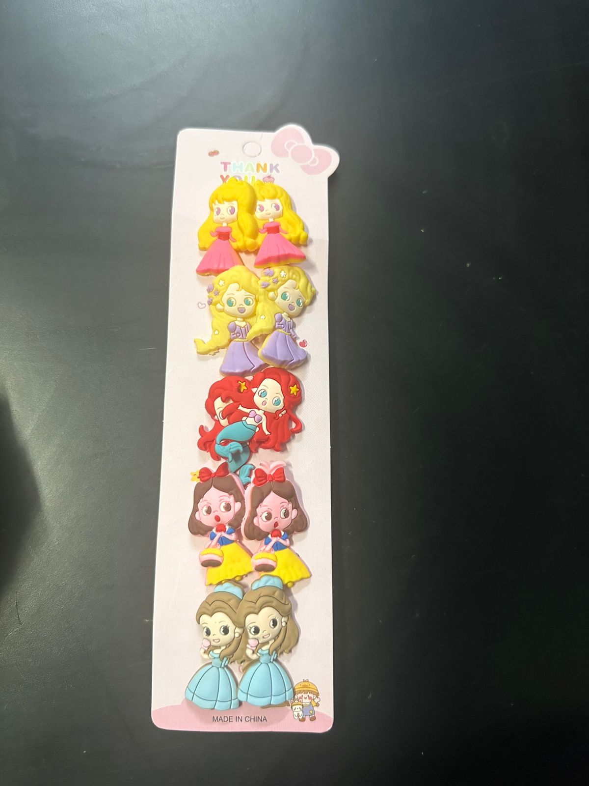 WhatsApp Image 2026-03-13 at 6.23.59 AM طقم ربطات شعر "أميرات عالم خيالي" للأطفال - 5 أزواج بتصاميم كرتونية ملونة - الصورة 1