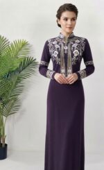 ⁦عباية نسائية فاخرة بتطريز أنيق وياقة مرتفعة⁩ - الصورة ⁦3⁩