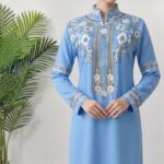 عباية نسائية فاخرة بتطريز أنيق وياقة مرتفعة