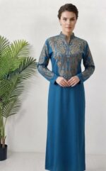 ⁦جلابية نسائية مطرزة بتصميم بيزلي شرقي⁩ - الصورة ⁦2⁩